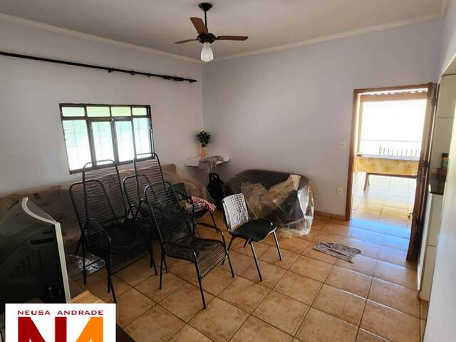 #253 - Casa para Venda em Jardinópolis - SP